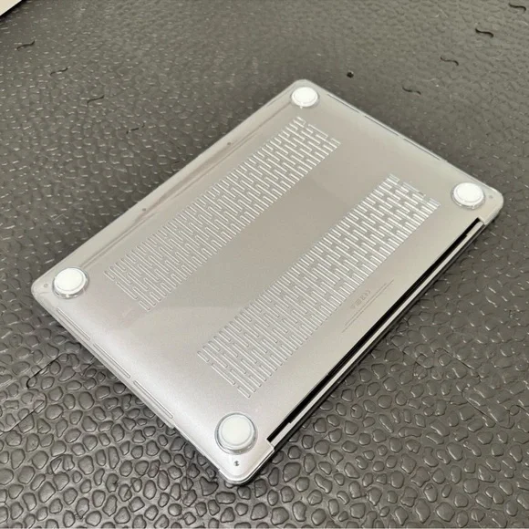 MacBook Pro 13 inch laptop. In GREAT shape. No scratches, works great! - Picture 11 of 14